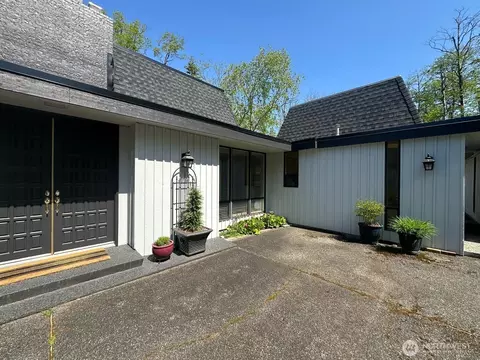 4282 Arnie Rd, Blaine, WA 98230