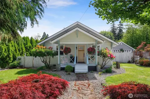402 N 6th Ave SW, Tumwater, WA 98512