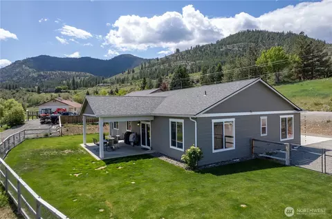 Exterior - 3 Kingfisher Rd, Twisp, WA 98856 photo 3 of 9