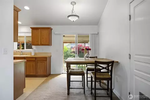 Dining - 5712 Ochoco Ln, Pasco, WA 99301 photo 1 of 2