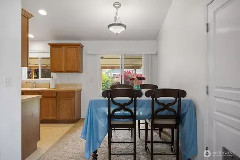 Dining - 5712 Ochoco Ln, Pasco, WA 99301 photo 2 of 2