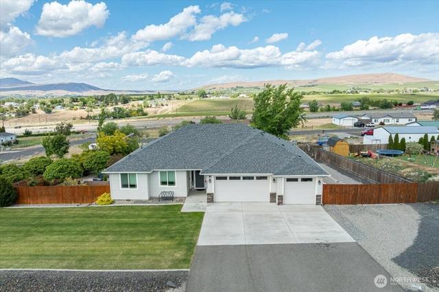 20702 E Berry Dr, Benton City, WA 99320