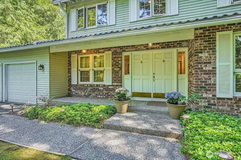 21927 SE 37th St, Sammamish, WA 98075
