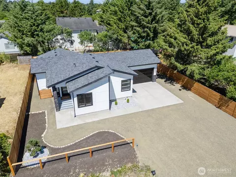 370 S Butterclam St SW, Ocean Shores, WA 98569