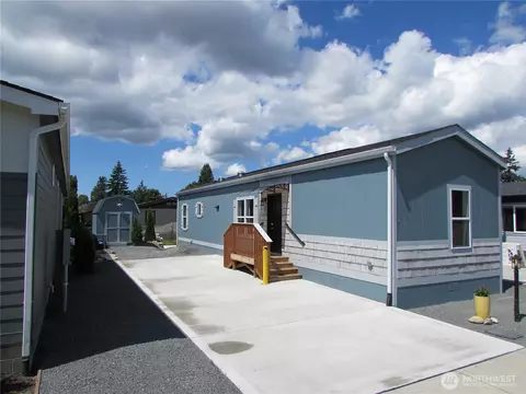 4424 84th St NE #4, Marysville, WA 98270