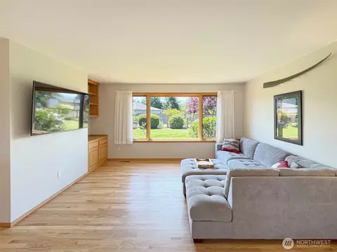 Living - 22 E Bedinger Rd, Sequim, WA 98382 photo 1 of 6