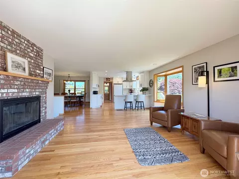 Living - 22 E Bedinger Rd, Sequim, WA 98382 photo 6 of 6