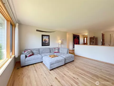Living - 22 E Bedinger Rd, Sequim, WA 98382 photo 3 of 6