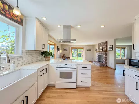 Kitchen - 22 E Bedinger Rd, Sequim, WA 98382 photo 4 of 4