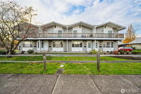 334 340 4th St SW, Puyallup, WA 98371