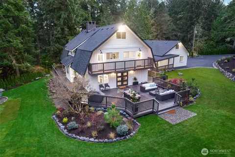 4501 Hemlock Ln NW, Gig Harbor, WA 98335