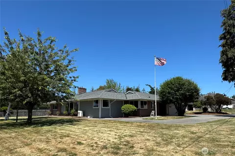 851 Heichel Rd, Camano Island, WA 98282