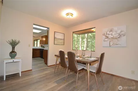 Dining - 18215 108th Ave NE, Bothell, WA 98011 photo 4 of 6