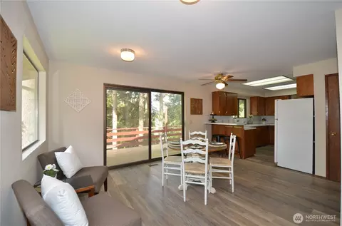 Dining - 18215 108th Ave NE, Bothell, WA 98011 photo 6 of 6