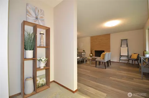 Entry Way - 18215 108th Ave NE, Bothell, WA 98011 photo 1 of 2