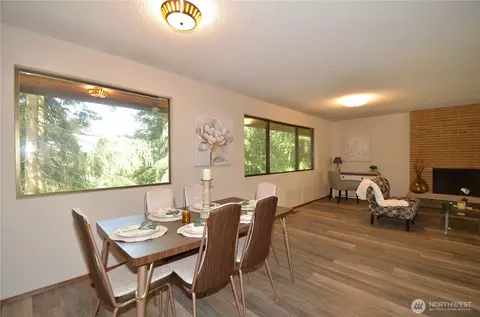 Dining - 18215 108th Ave NE, Bothell, WA 98011 photo 2 of 6