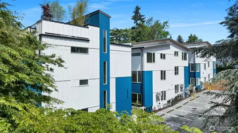 2523 29th Ave S #A, Seattle, WA 98144