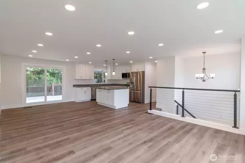 Living - 2015 172nd Pl SE, Bothell, WA 98012 photo 7 of 10