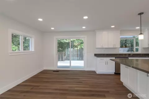 Living - 2015 172nd Pl SE, Bothell, WA 98012 photo 2 of 10