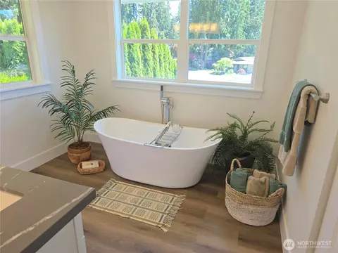 Bath - 2015 172nd Pl SE, Bothell, WA 98012 photo 3 of 5