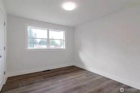 Bedroom - 2015 172nd Pl SE, Bothell, WA 98012 photo 4 of 4