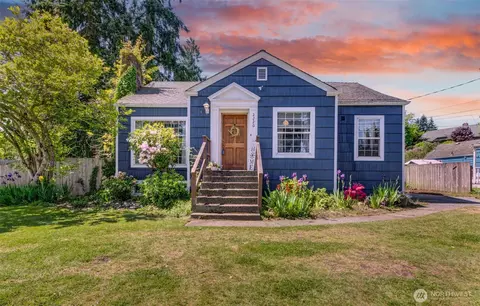 2220 Commercial Ave SE, Everett, WA 98203