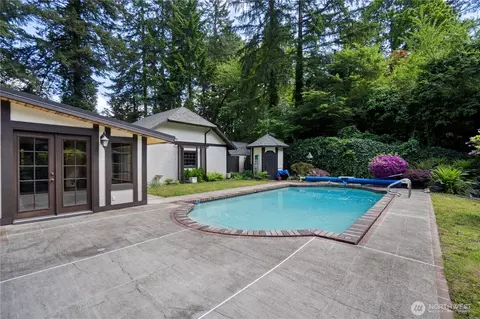 Exterior - 21102 31st Ave SE, Bothell, WA 98021 photo 4 of 6