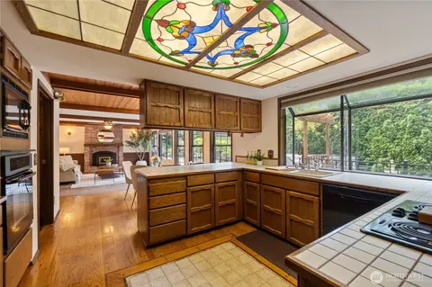 Kitchen - 21102 31st Ave SE, Bothell, WA 98021 photo 2 of 3