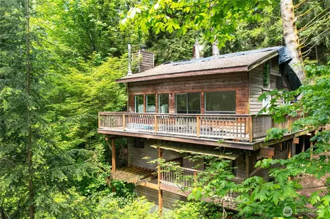 381 Sudden Valley Dr, Bellingham, WA 98229