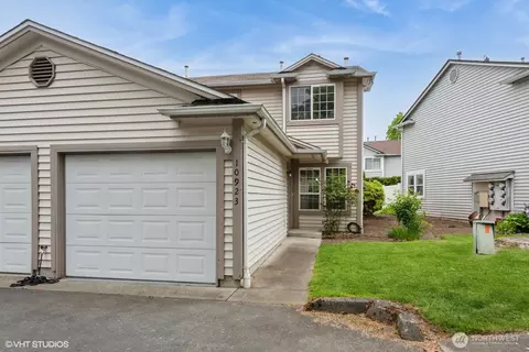 10923 63rd St E, Puyallup, WA 98372