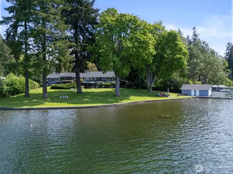 9138 Edgewater Dr SW, Lakewood, WA 98499