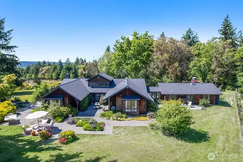 26742 94th Ave SW, Vashon, WA 98070