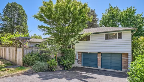 4215 NE 105th St, Seattle, WA 98125