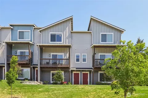 17529 110th Ave E, Puyallup, WA 98374