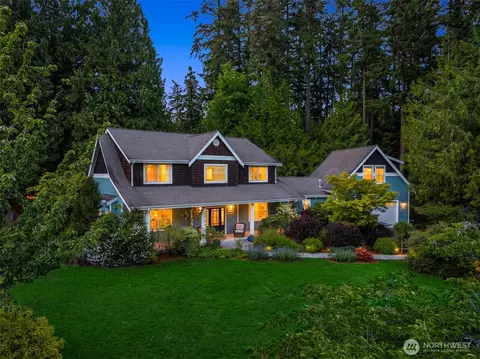 6570 Cedar Glade Ln, Bainbridge Island, WA 98110