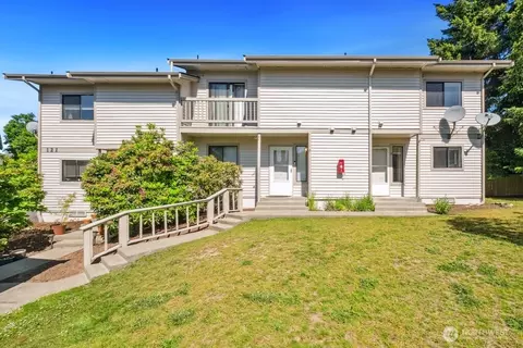 121 Union Ave NE, Renton, WA 98059