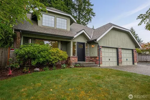 Exterior - 9828 33rd Dr SE, Everett, WA 98208 photo 3 of 12