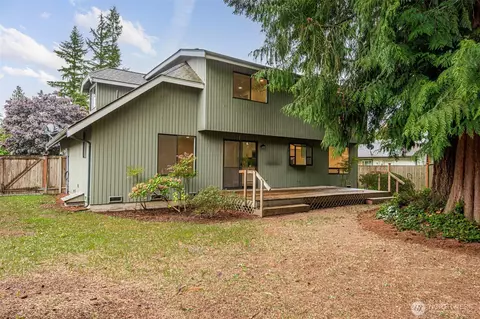 Exterior - 9828 33rd Dr SE, Everett, WA 98208 photo 8 of 12