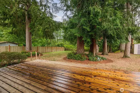 Exterior - 9828 33rd Dr SE, Everett, WA 98208 photo 4 of 12