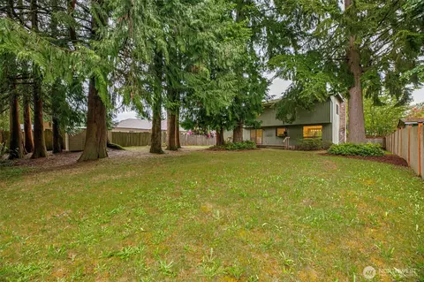 Exterior - 9828 33rd Dr SE, Everett, WA 98208 photo 7 of 12