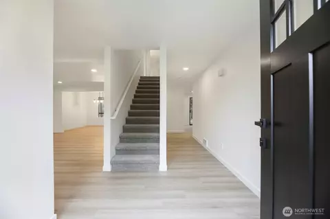 Entry Way - 9828 33rd Dr SE, Everett, WA 98208 photo 1 of 1