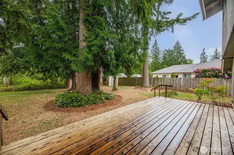 Exterior - 9828 33rd Dr SE, Everett, WA 98208 photo 12 of 12