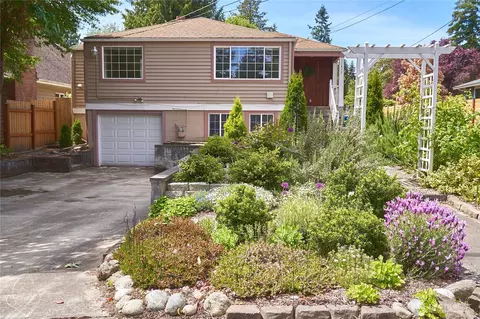 11433 12th Ave SW, Burien, WA 98146