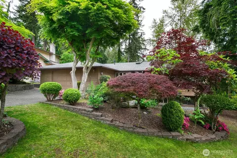13219 SE 52nd Pl, Bellevue, WA 98006