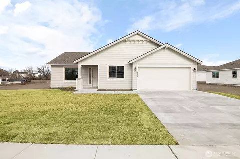4242 W Sandy Ct, Moses Lake, WA 98837