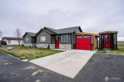905 W 6th St, Warden, WA 98857