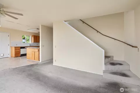 Living - 300 North St, Sequim, WA 98382 photo 4 of 4