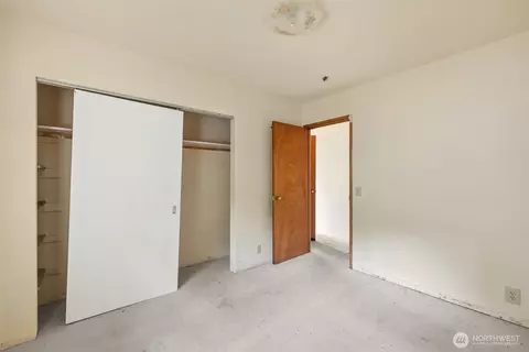 Bedroom - 300 North St, Sequim, WA 98382 photo 2 of 4
