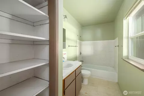 Bath - 300 North St, Sequim, WA 98382 photo 1 of 3