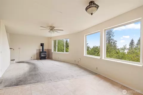 Living - 300 North St, Sequim, WA 98382 photo 1 of 4